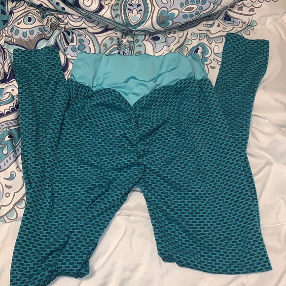 Turquoise tiktok leggings never been worn size M - Picture 3 of 4